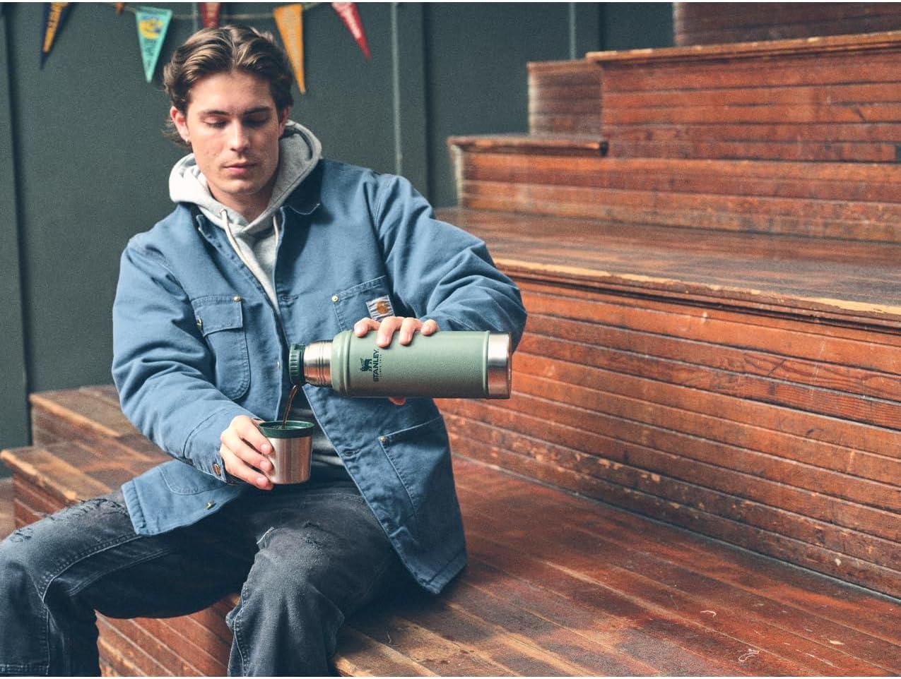 imageStanley Classic Legendary Vacuum BottleBlack 20