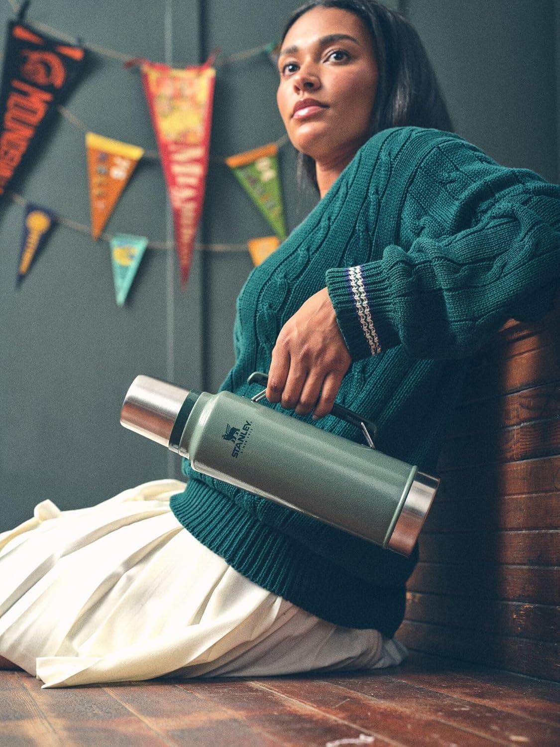 imageStanley Classic Legendary Vacuum BottleBlack 20