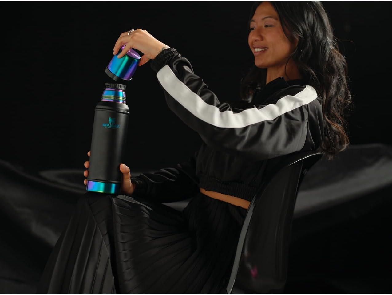 imageStanley Classic Legendary Vacuum BottleBlack Chroma