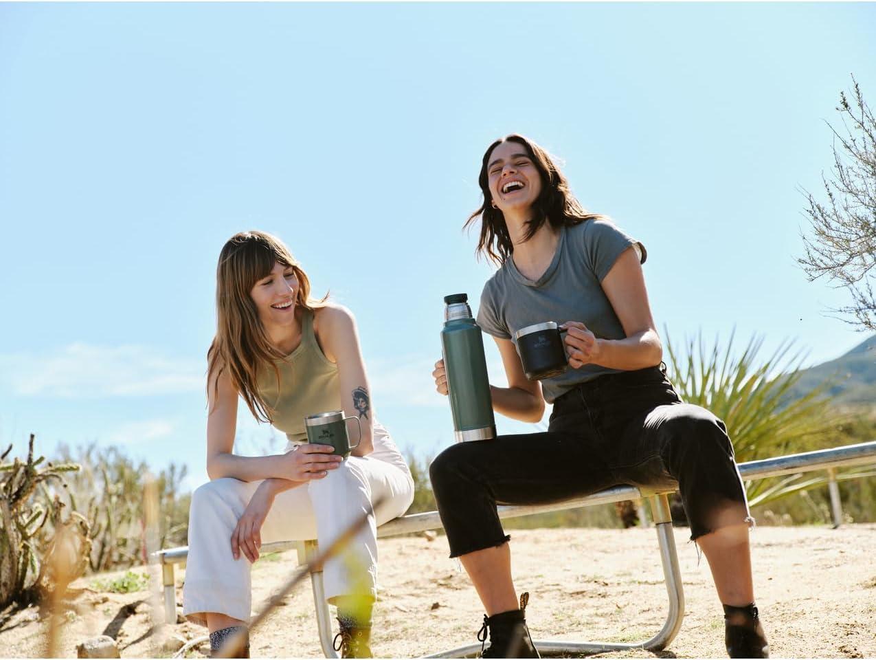 imageStanley Classic Legendary Vacuum BottleHammertone Silver