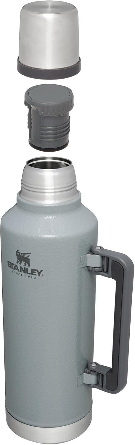 imageStanley Classic Legendary Vacuum BottleHammertone Silver
