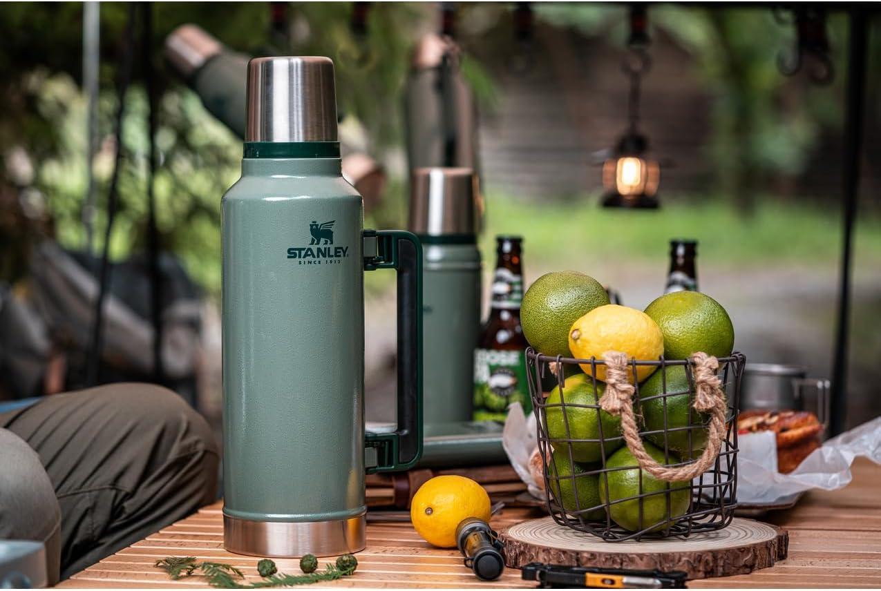 imageStanley Classic Legendary Vacuum BottleHammertone Silver