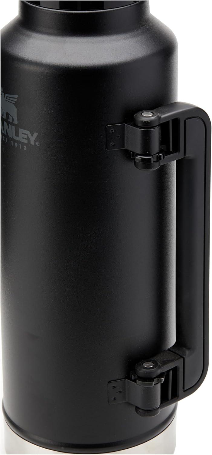 imageStanley Classic Legendary Vacuum BottleMatte Black
