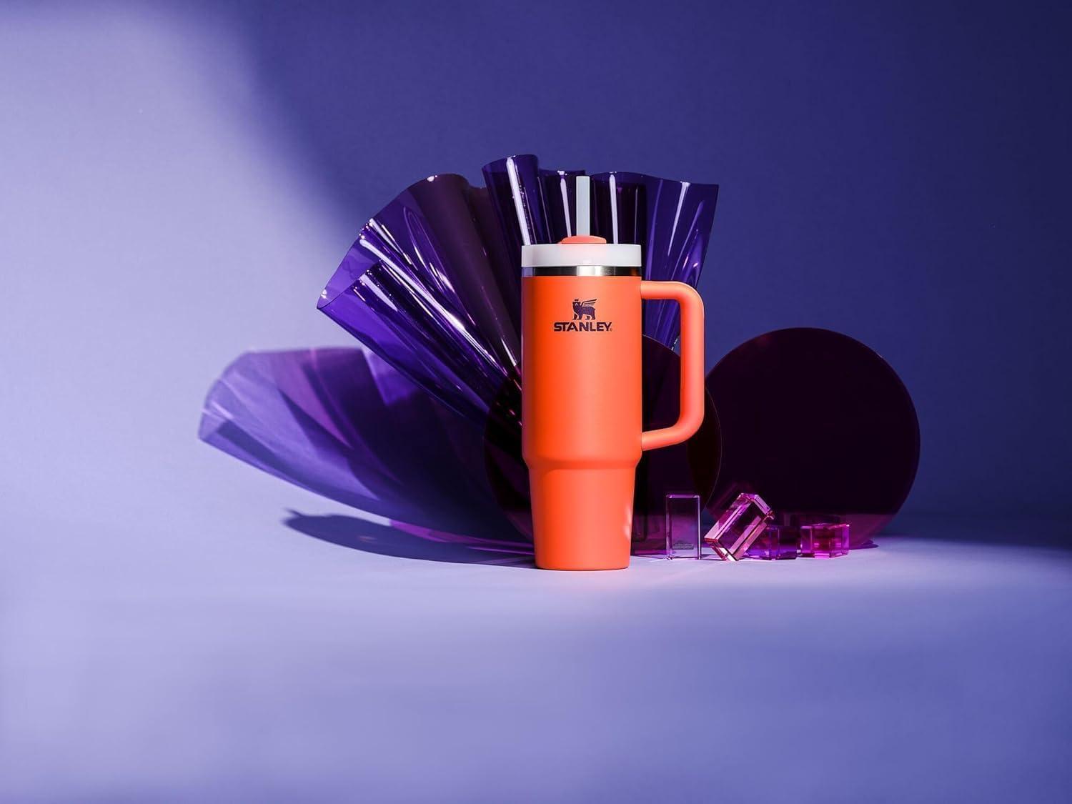imageSTANLEY Quencher H20 FlowState Stainless SteelTigerlily Plum