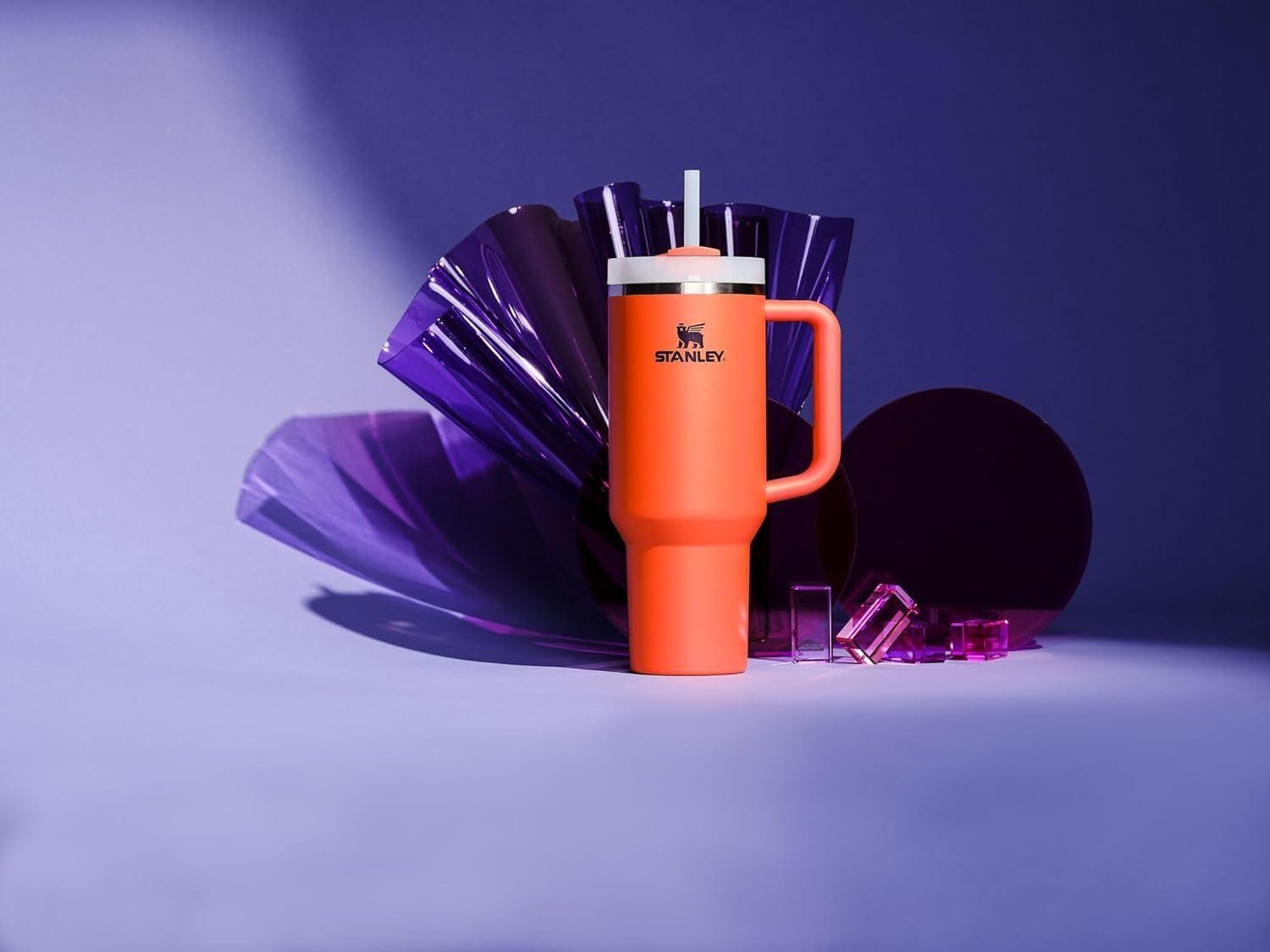 imageSTANLEY Quencher H20 FlowState Stainless SteelTigerlily Plum