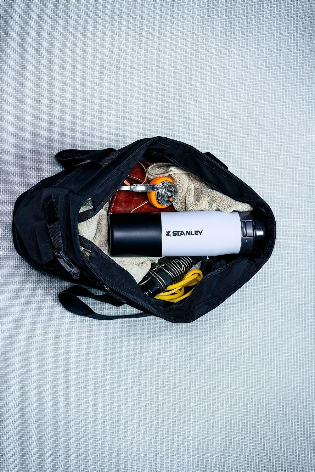 image:imageSTANLEY Vitalize Tempo Bottle 24 oz Lightweight Water Bottle Rose QuartzCobalt Chartreuse
