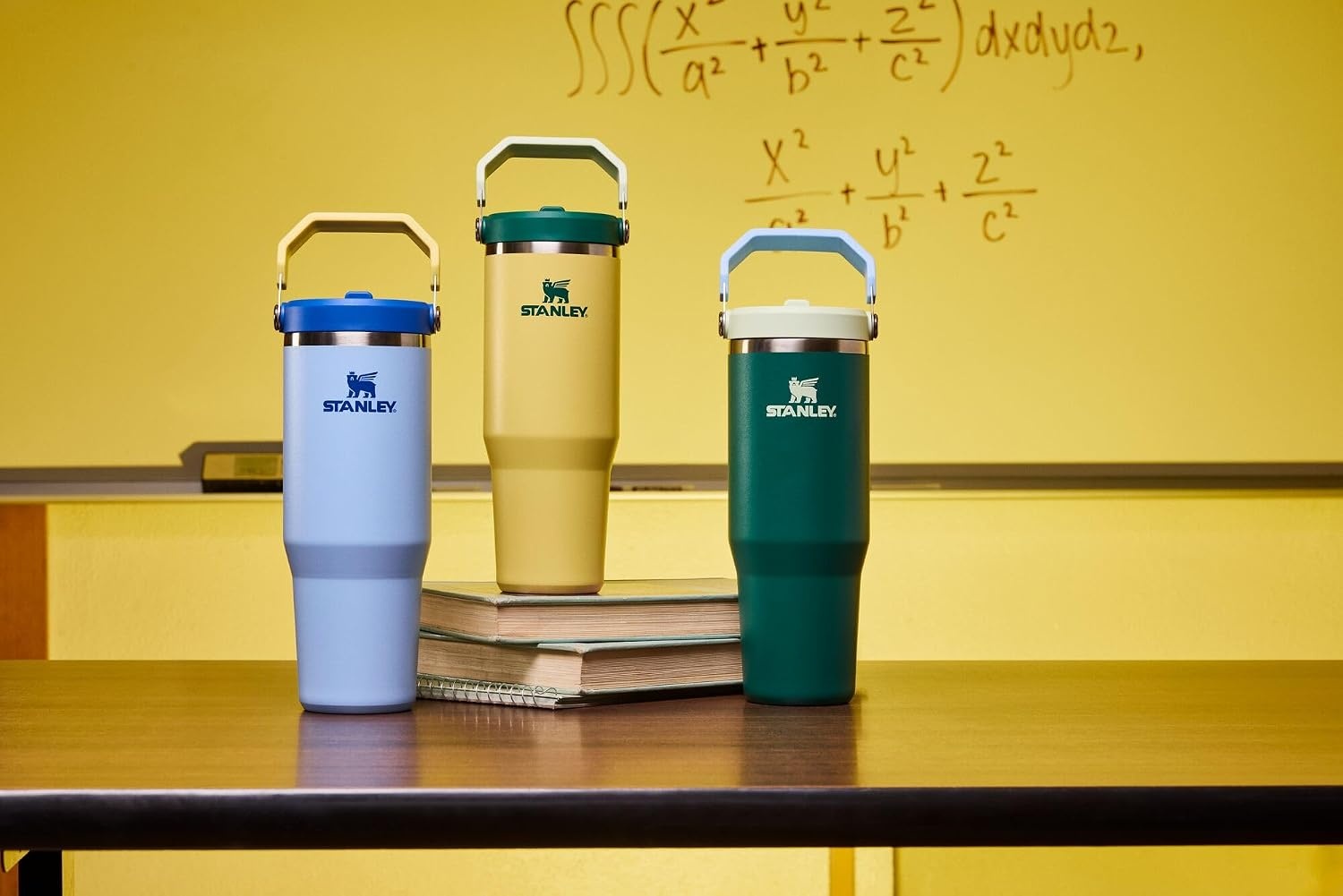 image:imageSTANLEY IceFlow 20 Flip Straw Tumbler 30 oz Champagne PlusEmerald Honeydew