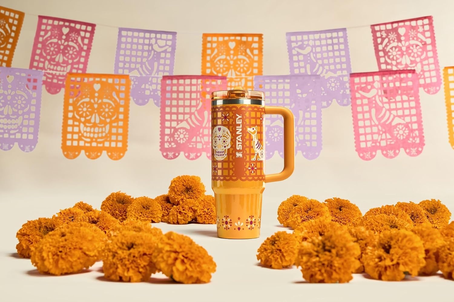 image:imageSTANLEY Quencher ProTour Flipstraw Tumbler 20 oz Marigold Papel PicadoMarigold Papel Picado